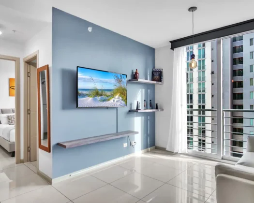 Alquiler Moderno Apartamento Amueblado en Torre Bambú, Lagunilla de Heredia — $1,000 USD Mensuales