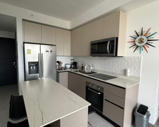 Piso 17 | Alquiler apartamento 1 Habitación + Parqueo | Vistas Espectaculares – Núcleo Sabana