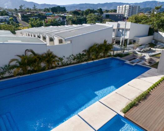 Casa en alquiler totalmente amueblada – $1600 mensuales (cuota condominal incluida)